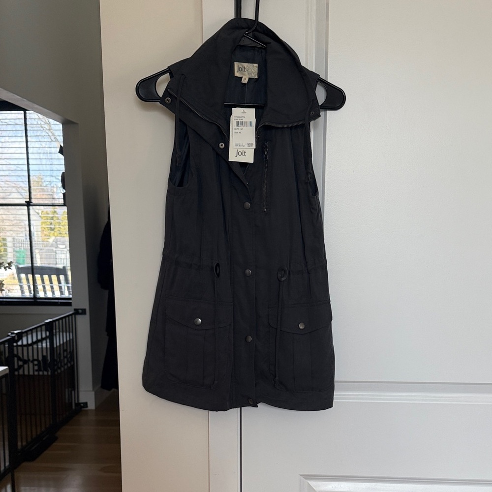 Jolt Women's Dark Gray Vest